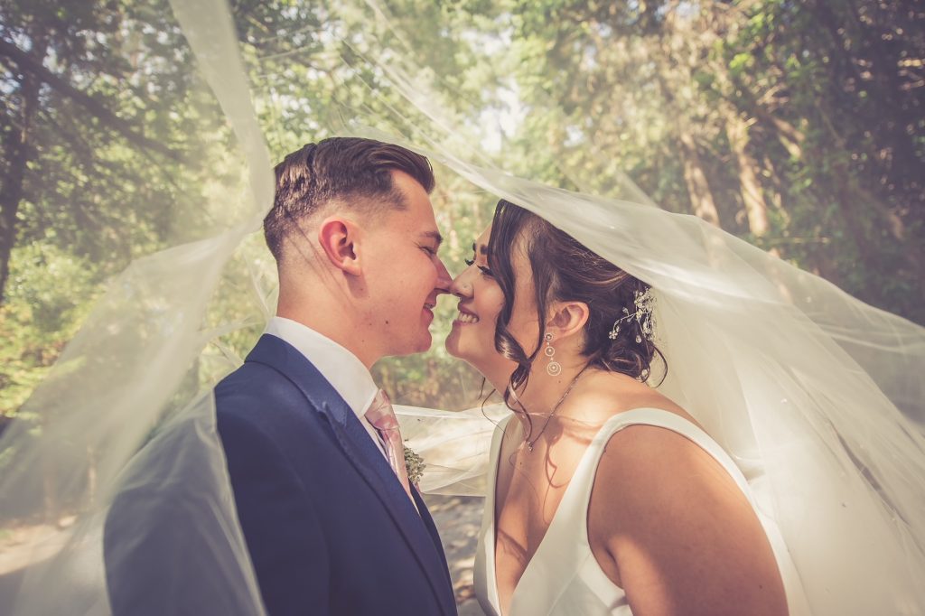 ajie-jones-wedding-photography-cotswolds-huddle (1)