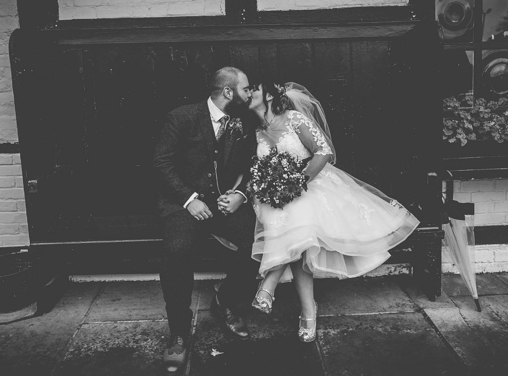 ajie-jones-wedding-photography-cotswolds-huddle (8)