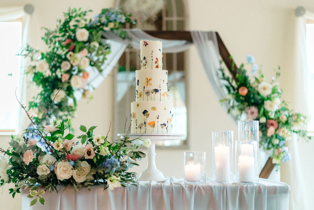 vanilla-pod-wedding-cakes-cotswolds-huddle (2)
