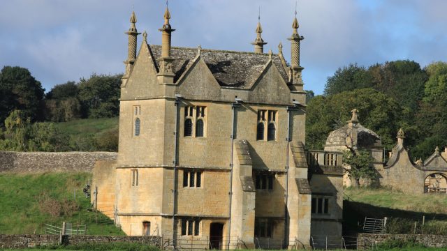 Best-Cotswold-Tours-Cotswolds-Huddle (1)