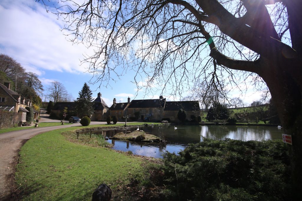 Best-Cotswold-Tours-Cotswolds-Huddle (15)