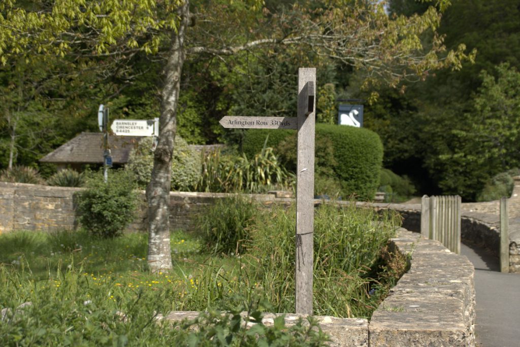 Best-Cotswold-Tours-Cotswolds-Huddle (4)