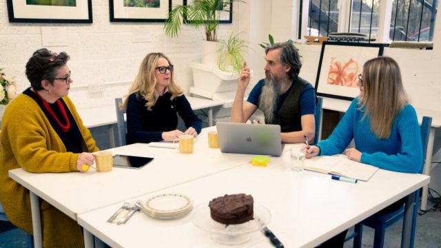 chin-badger-media-charlie-budd-cotswolds-huddle (4)