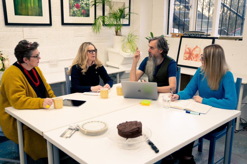 chin-badger-media-charlie-budd-cotswolds-huddle (4)