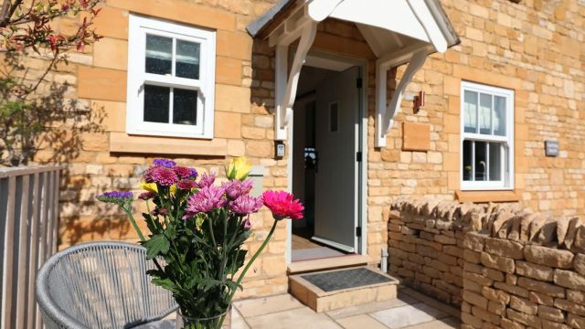 unique-cotswold-cottages-cotswolds-huddle (22)