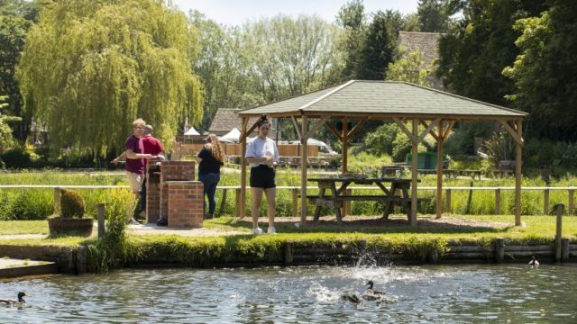 bibury-trout-farm-cirencester-cotswolds-huddle (1)