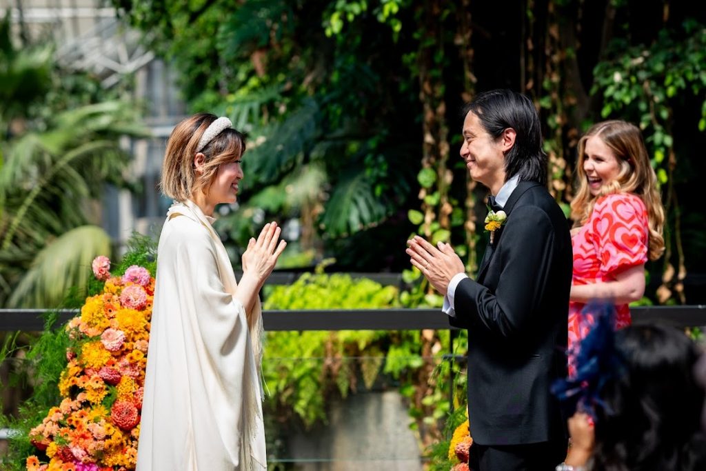 laura-crockett-celebrant-cotswolds-huddle (1)