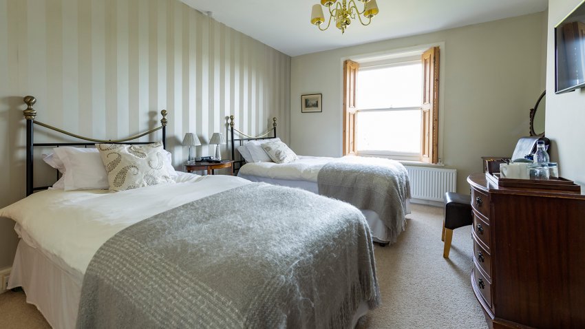 malvern-view-bed-and-breakfast-cleeve-hill-cheltenham-cotswolds-huddle (1)