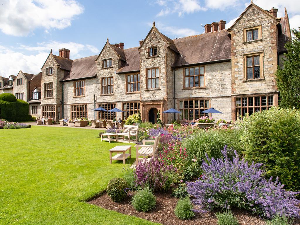 billesley-manor-country-house-hotel-restaurant-spa-love-stratford-upon-avon-cotswolds-huddle (1)