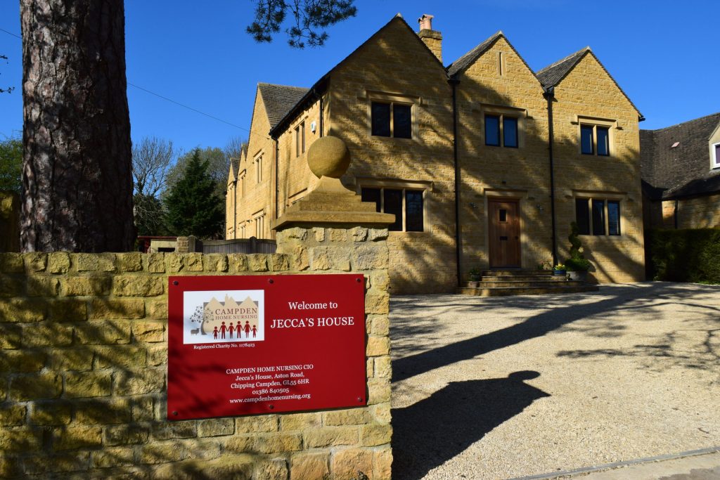 campden-home-nursing-cotswolds-huddle (6)