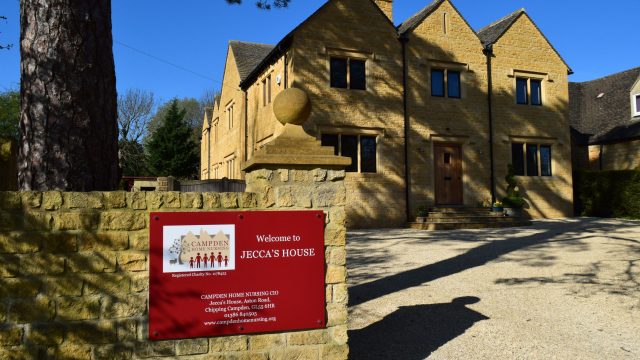 campden-home-nursing-cotswolds-huddle (6)