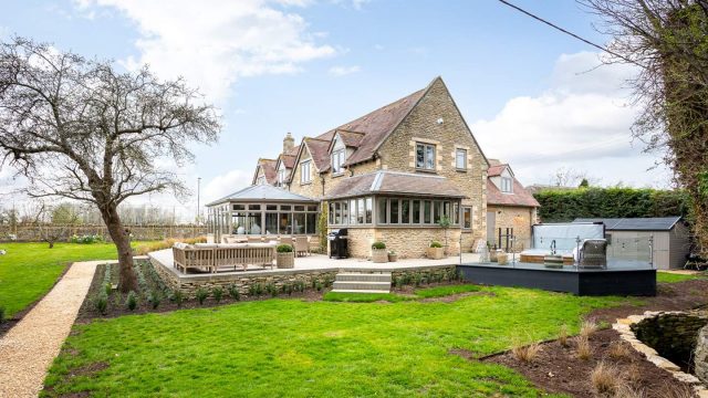 dovers-rise-weston-subedge-chipping-campden-holiday-cottage-rental-property-cotswolds-huddle (28)