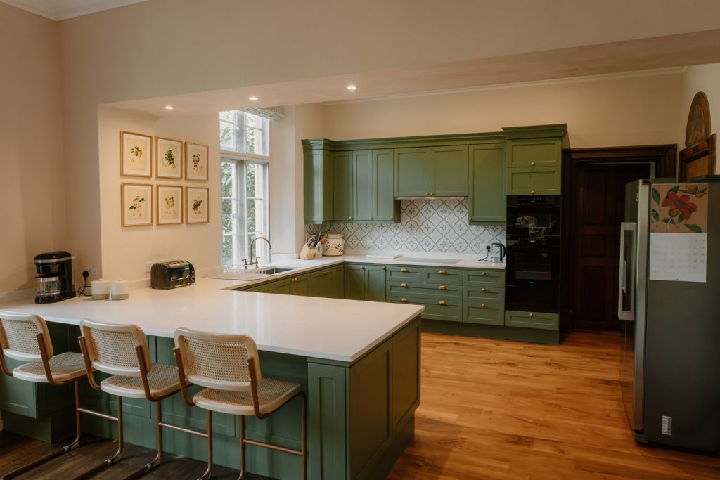 kiftsgate-court-holiday-cottage-accommodation-cotswolds-concierge (1)