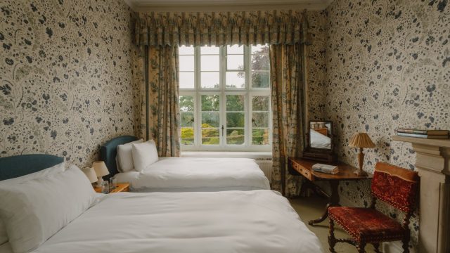 kiftsgate-court-holiday-cottage-accommodation-cotswolds-concierge (23)