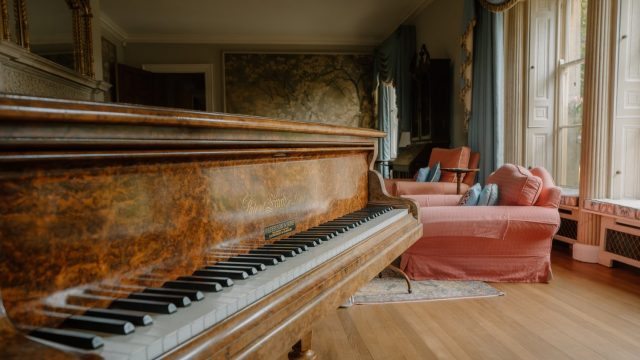 kiftsgate-court-holiday-cottage-accommodation-cotswolds-concierge (8)