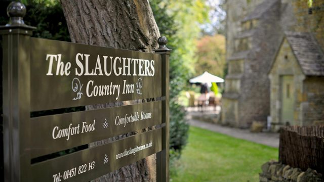 slaughters-country-inn-hotel-restaurant-cotswolds-huddle (2)