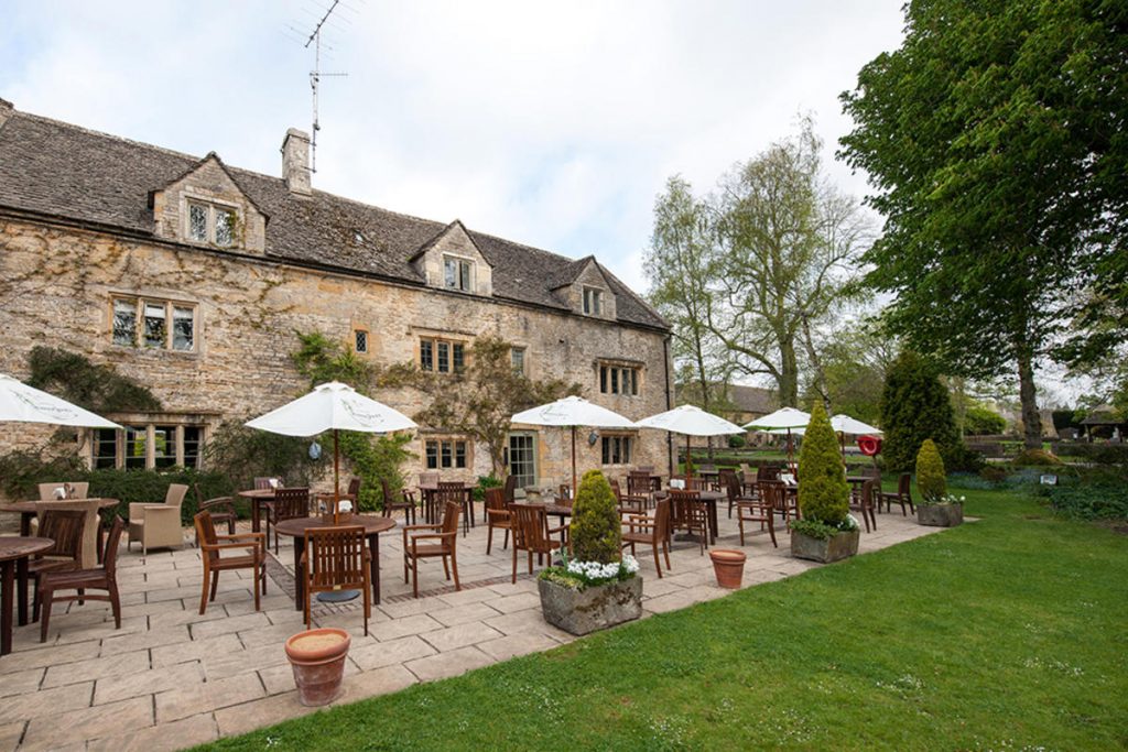 slaughters-country-inn-hotel-restaurant-cotswolds-huddle (7)