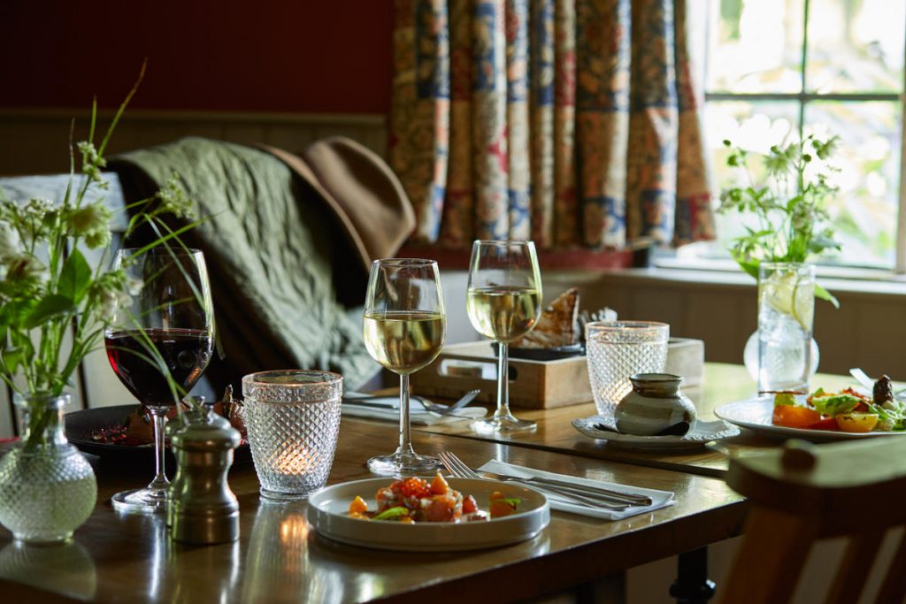 slaughters-country-inn-hotel-restaurant-cotswolds-huddle (9)