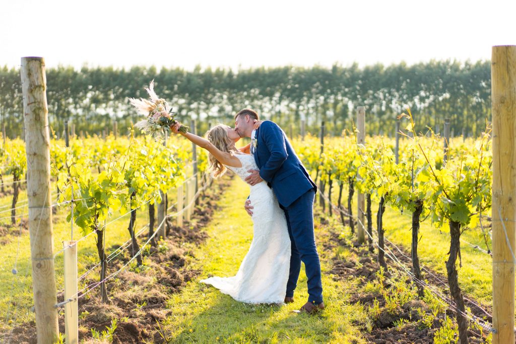 daniella-marinos-wedding-photography-cotswolds-huddle (10)