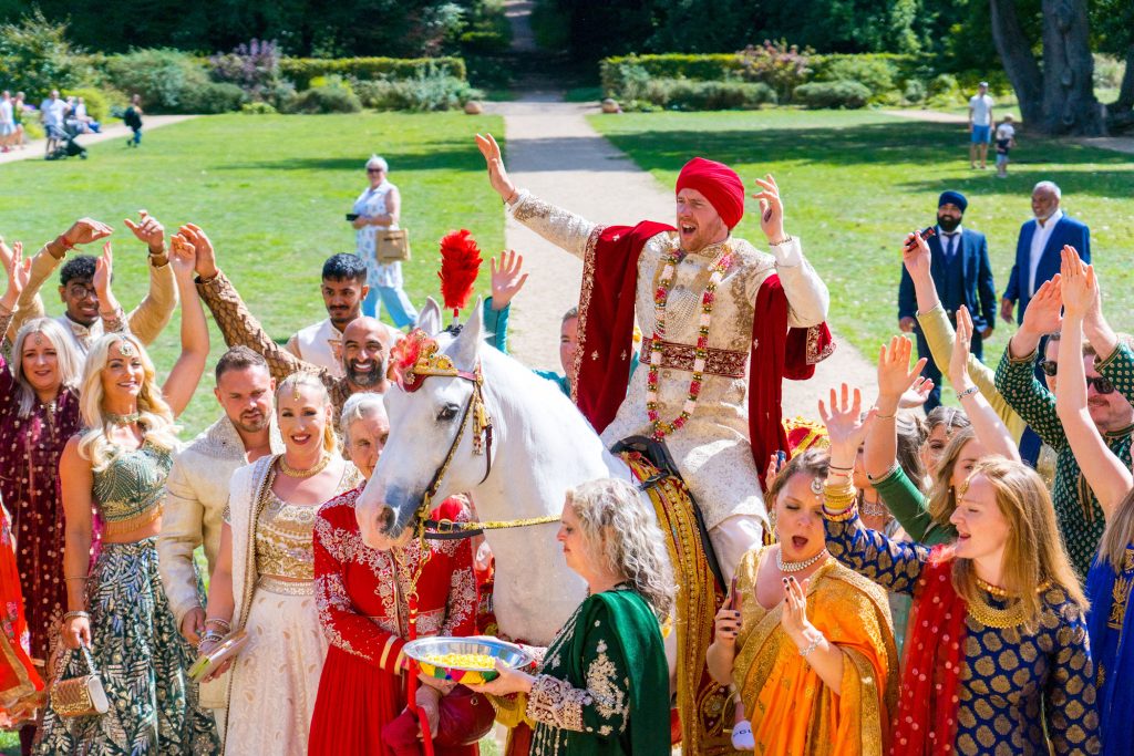 daniella-marinos-wedding-photography-cotswolds-huddle (16)