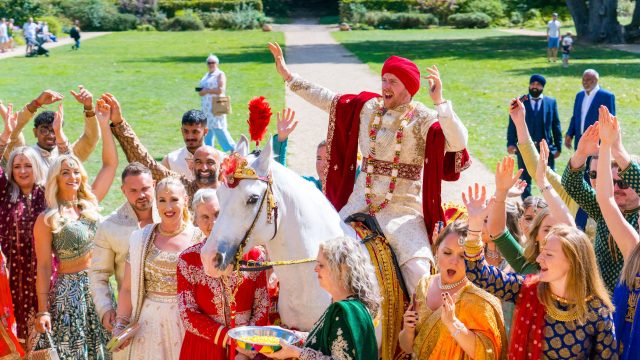 daniella-marinos-wedding-photography-cotswolds-huddle (16)