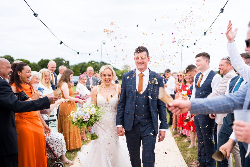 daniella-marinos-wedding-photography-cotswolds-huddle (9)