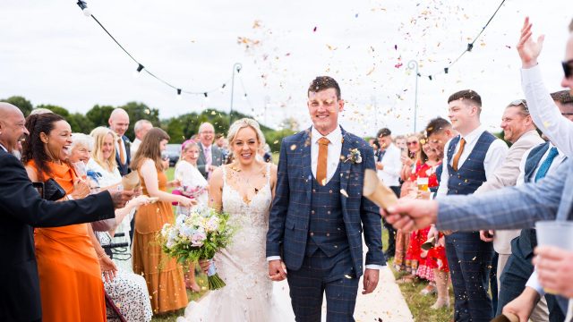 daniella-marinos-wedding-photography-cotswolds-huddle (9)