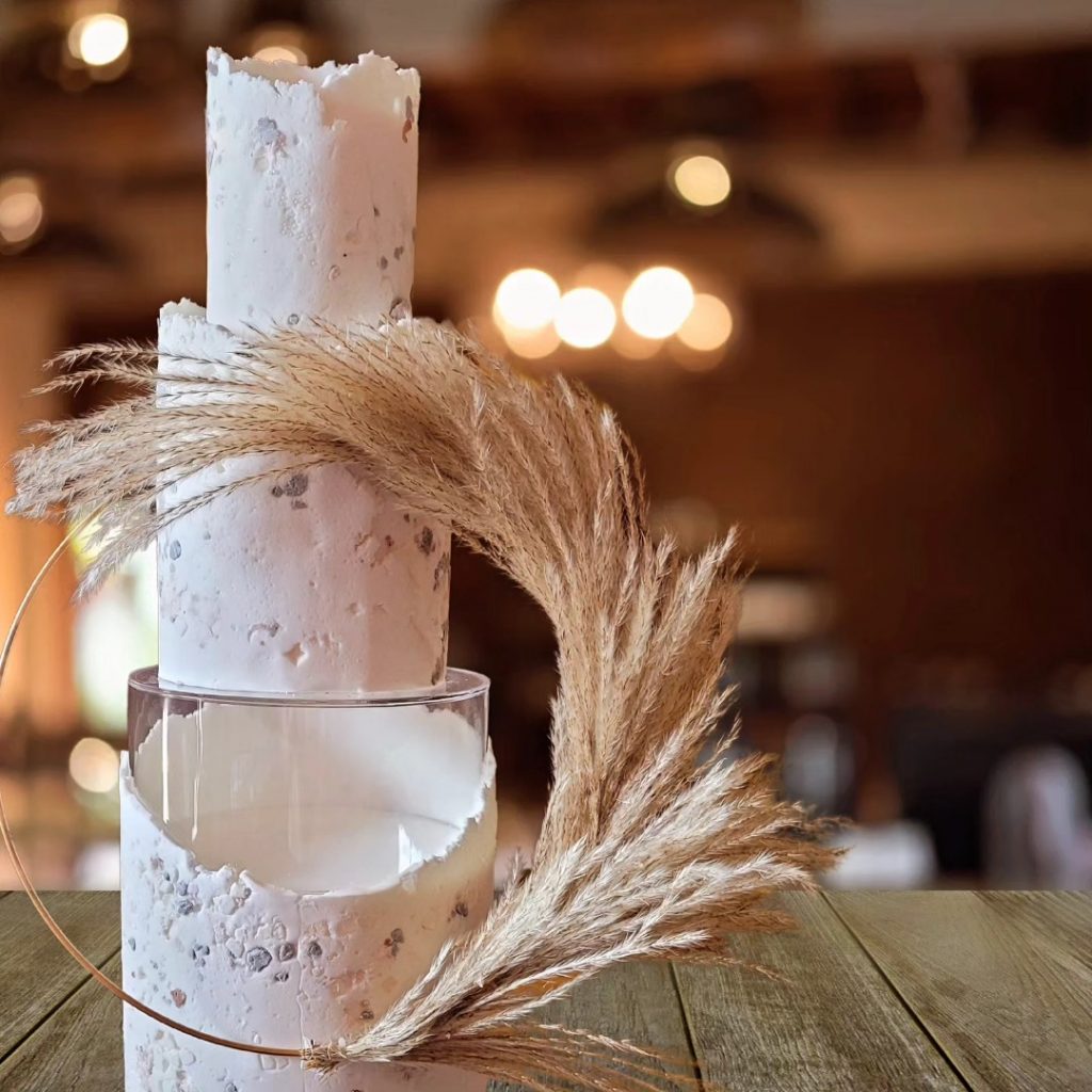 danielles-wedding-cakes-pershore-cotswolds-huddle (11)