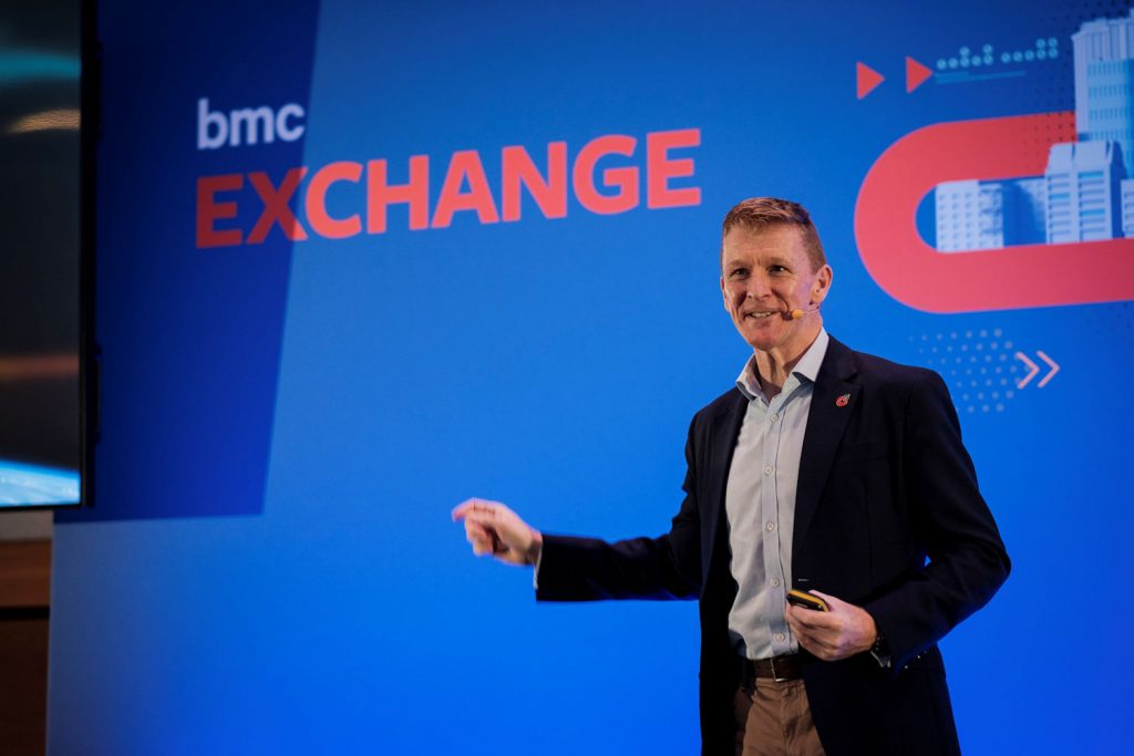 rupert-marlow-three-pin-media-cotswolds-huddle (13)