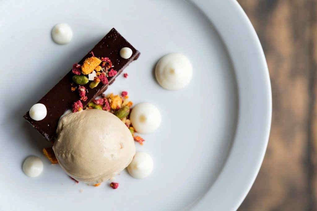 rupert-marlow-three-pin-media-cotswolds-huddle (15)