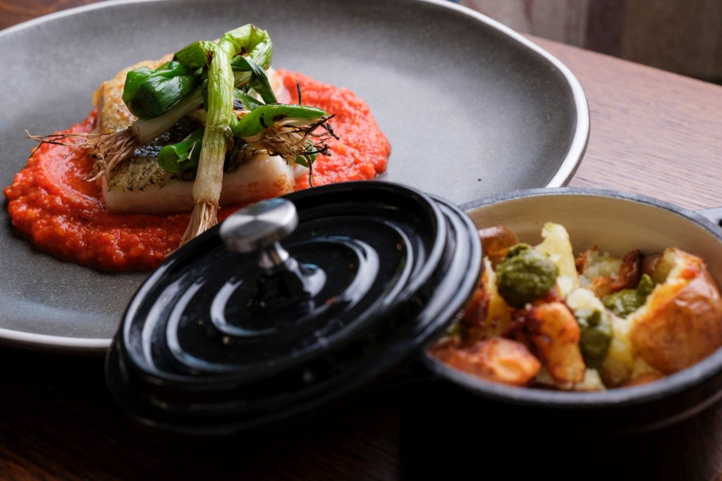 rupert-marlow-three-pin-media-cotswolds-huddle (17)