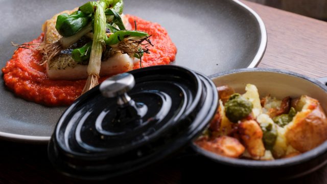 rupert-marlow-three-pin-media-cotswolds-huddle (17)