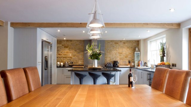 rupert-marlow-three-pin-media-cotswolds-huddle (2)