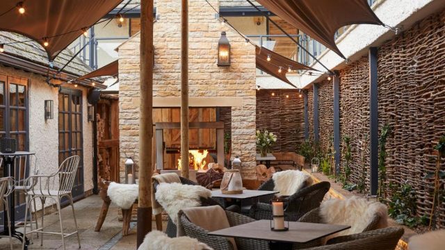 wild-thyme-and-honey-ampney-crucis-cirencester-cotswolds-huddle (1)