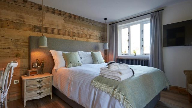 wild-thyme-and-honey-ampney-crucis-cirencester-cotswolds-huddle (14)