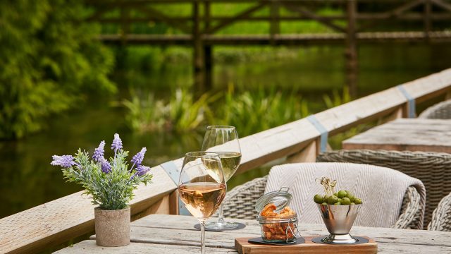 wild-thyme-and-honey-ampney-crucis-cirencester-cotswolds-huddle (19)