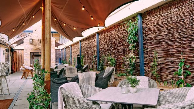 wild-thyme-and-honey-ampney-crucis-cirencester-cotswolds-huddle (6)