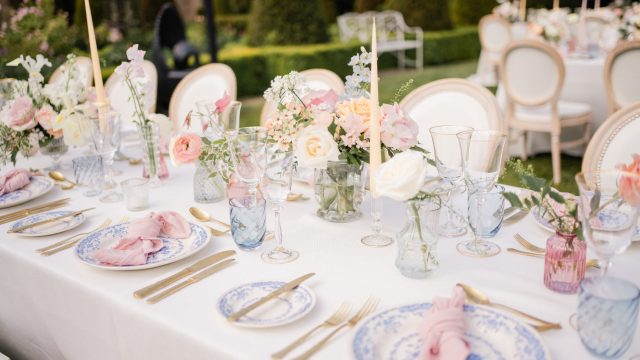 corky-and-prince-wedding-florist-cotswolds-huddle (11)