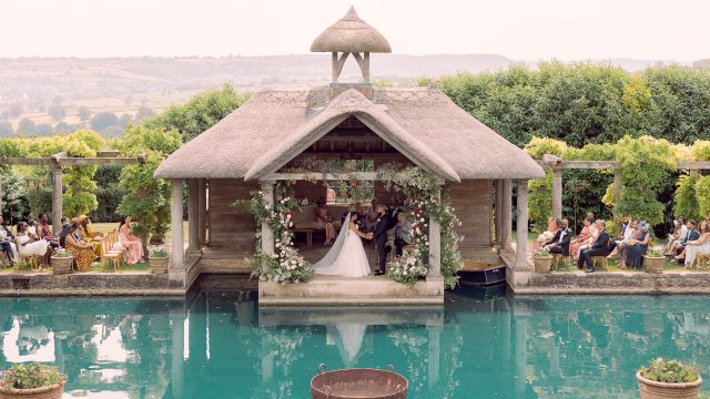 corky-and-prince-wedding-florist-cotswolds-huddle (12)