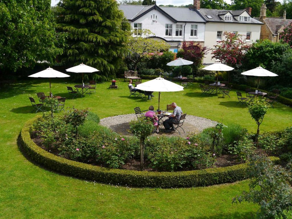 three-ways-house-mickleton-cotswolds-huddle-1