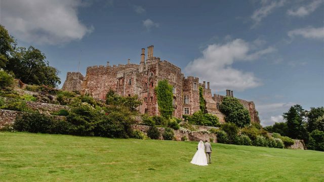 berkeley-castle-cotswolds-huddle (3)