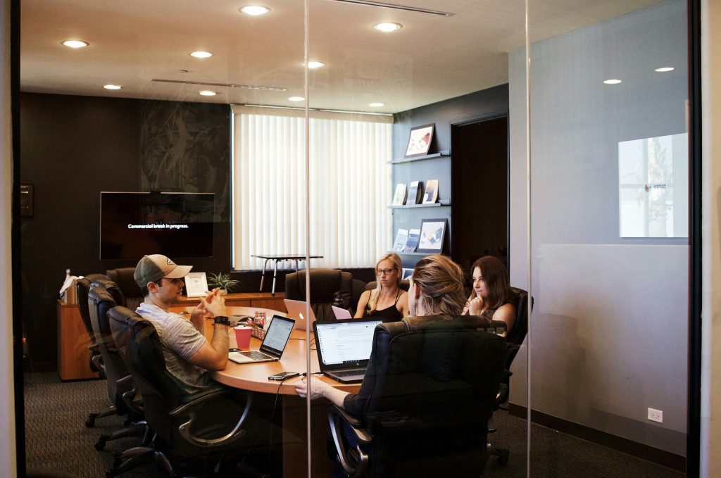 regent-hr-cotswolds-huddle