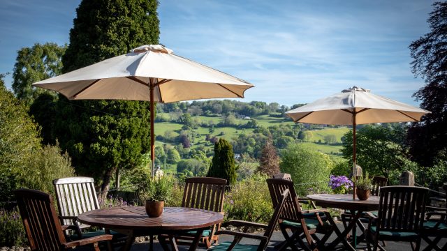 Burleigh Court Hotel