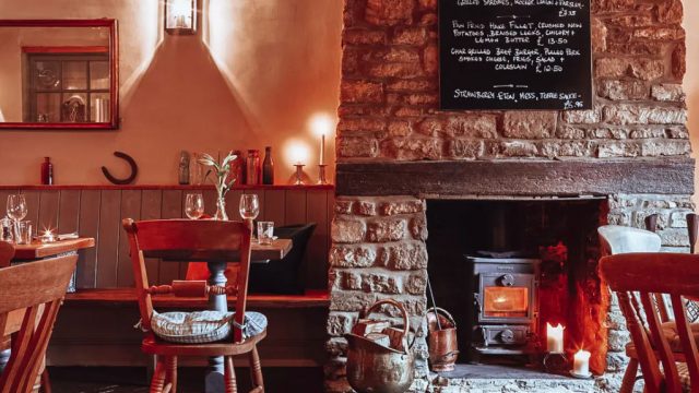 angel-at-burford-oxfordshire-cotswolds-huddle (1)
