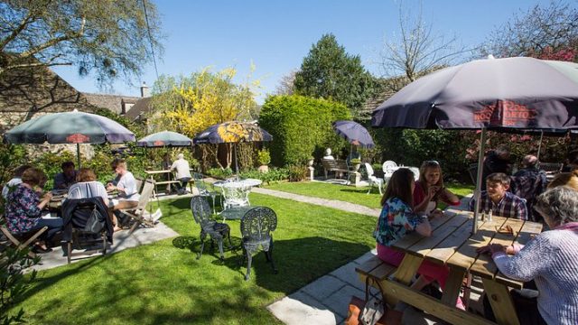 angel-at-burford-oxfordshire-cotswolds-huddle (2)