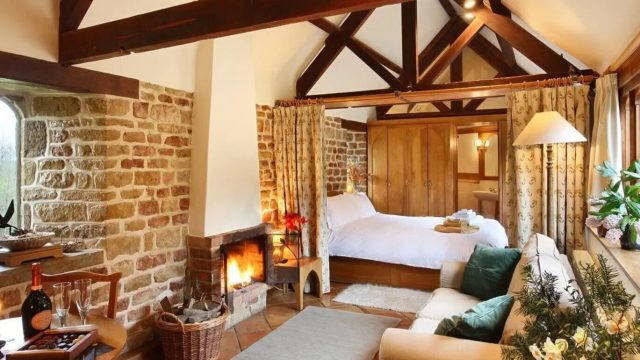 heath-farm-oxfordshire-cotswolds-huddle (13)