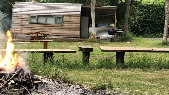 heath-farm-oxfordshire-cotswolds-huddle (2)