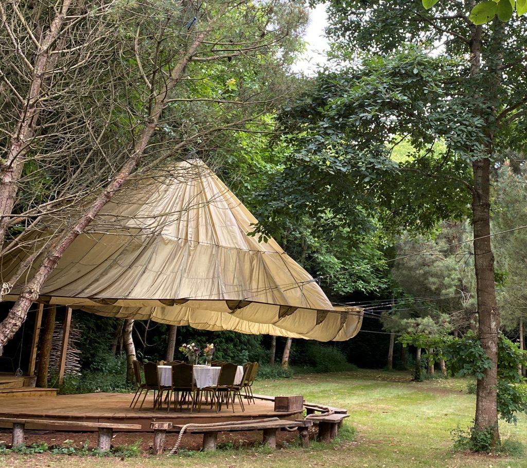 heath-farm-oxfordshire-cotswolds-huddle (8)