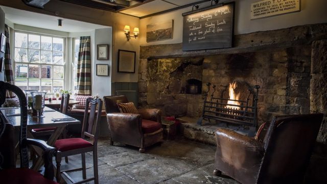 howard-arms-ilmington-warwickshire-cotswolds-huddle (1)