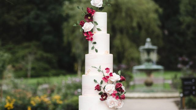 cake-daydreams-wedding-cakes-claire-davey-cheltenham-cotswolds-weddings (1)